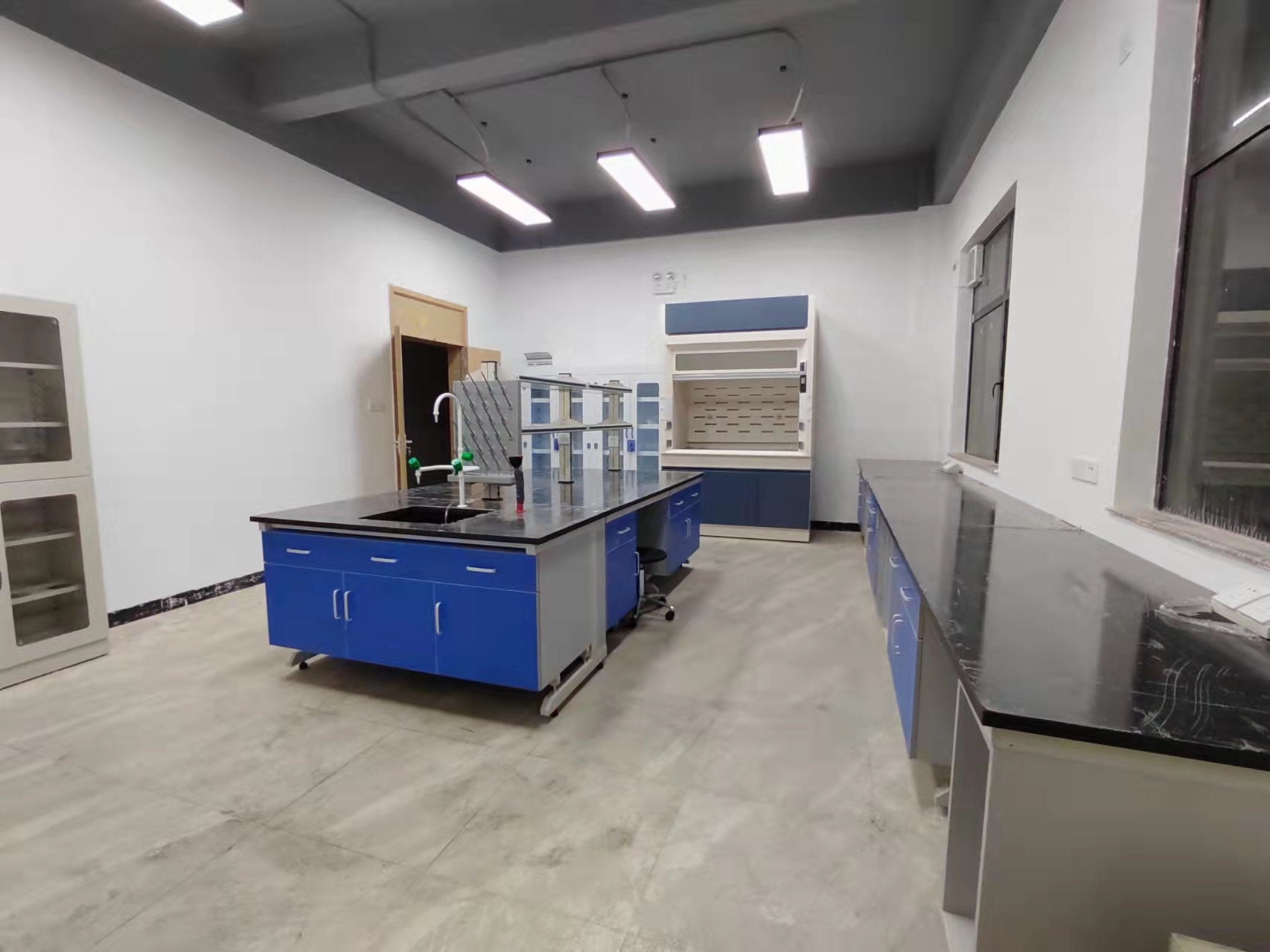 Móveis de laboratório