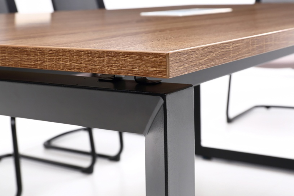 mesa de escritório com prateleiras