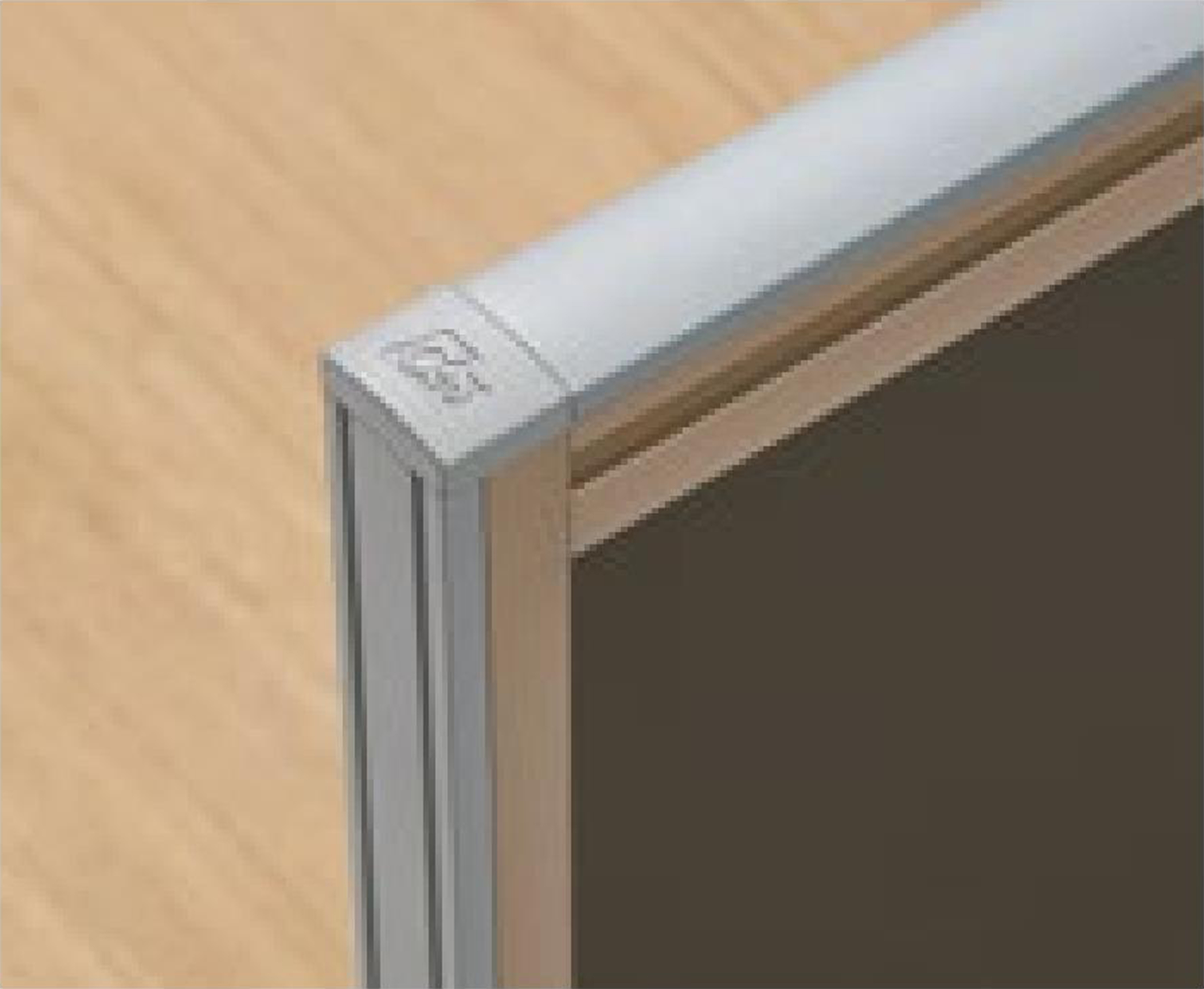 mesa de escritório em madeira clara
