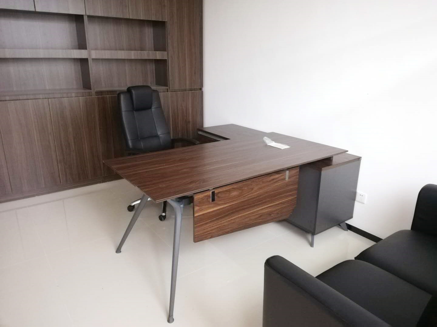 Cadeira de escrit&oacute;rio de malha