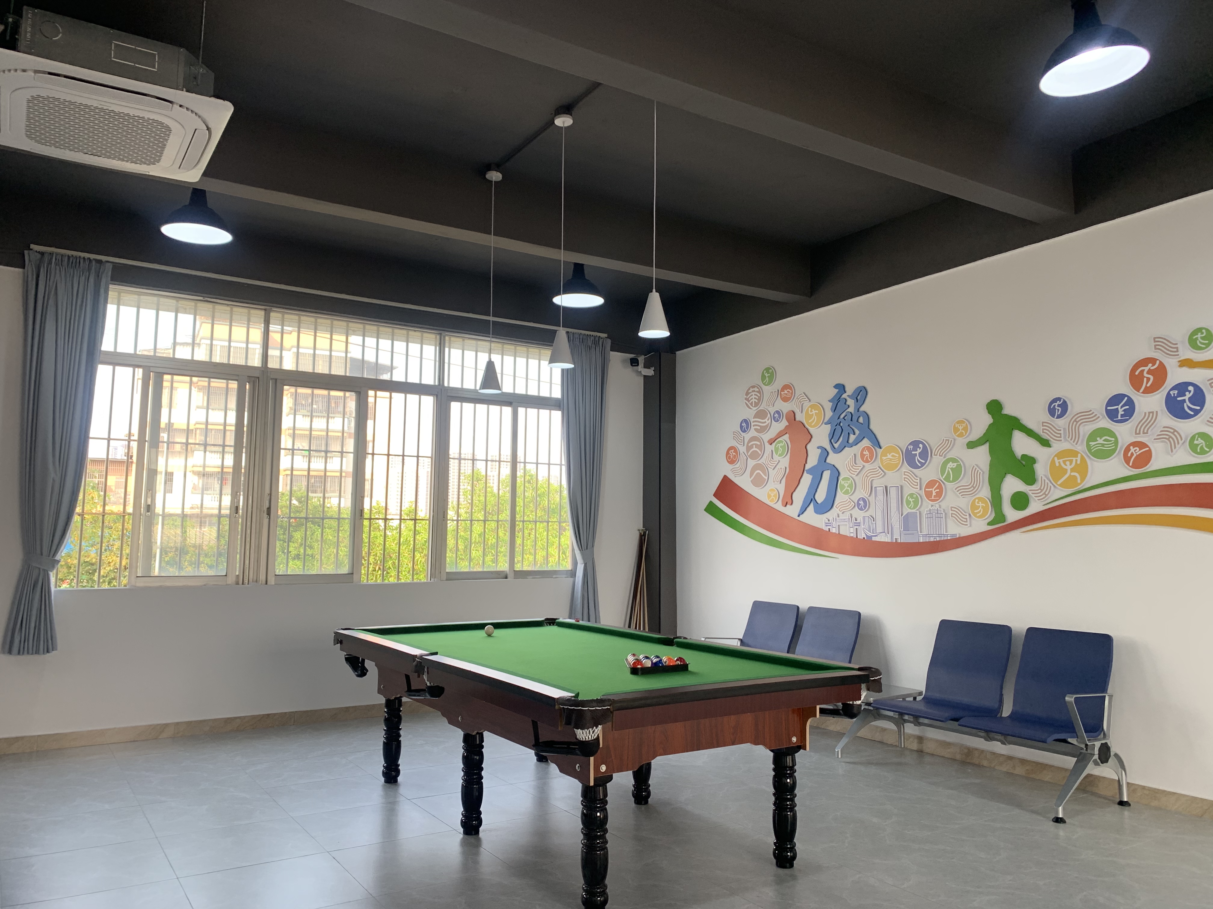 Cadeiras de mesa max de escritório