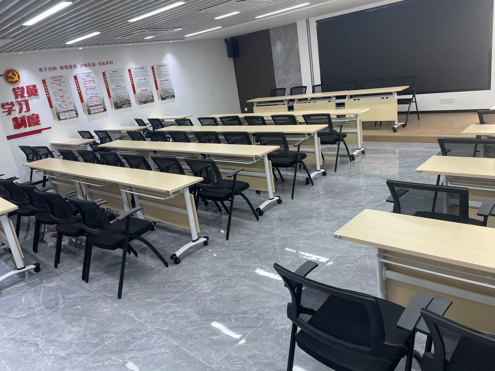 Fabricante chin&ecirc;s de mesas de escrit&oacute;rio