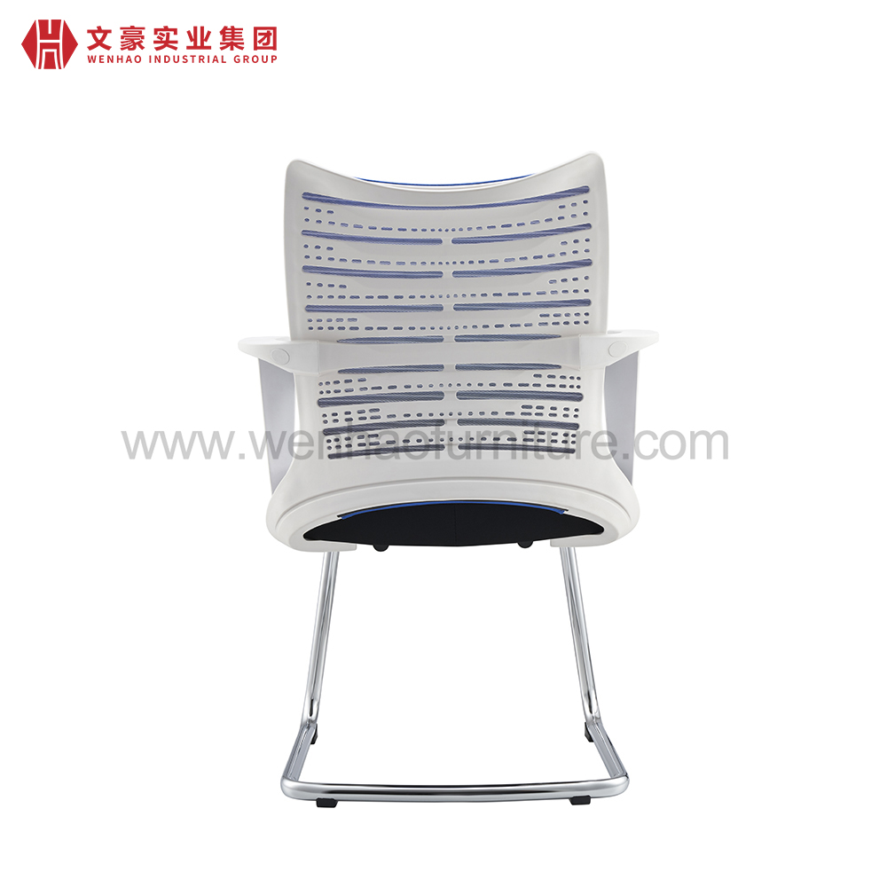 Cadeiras de mesa estofadas da cadeira de conferência azul moderna do escritório da malha com quadro branco