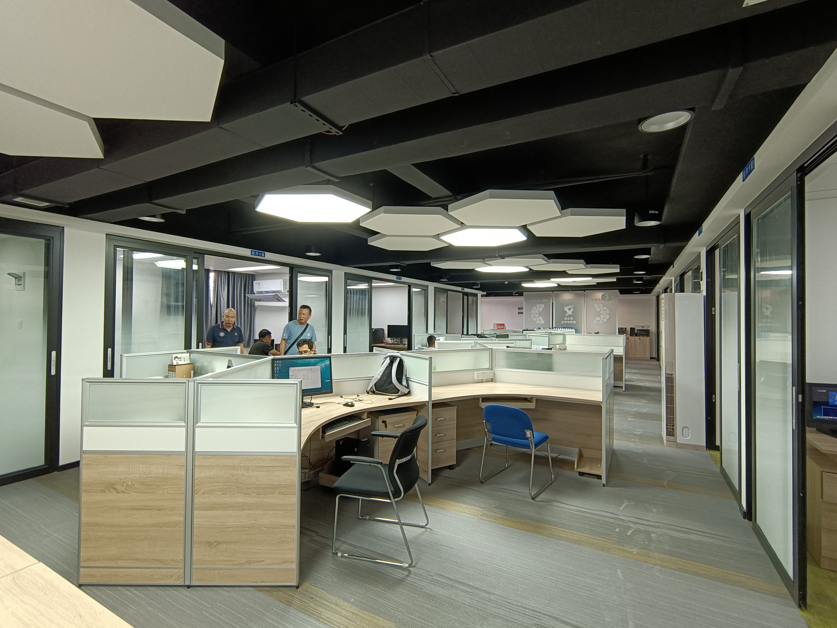 Cadeiras de mesa max de escritório