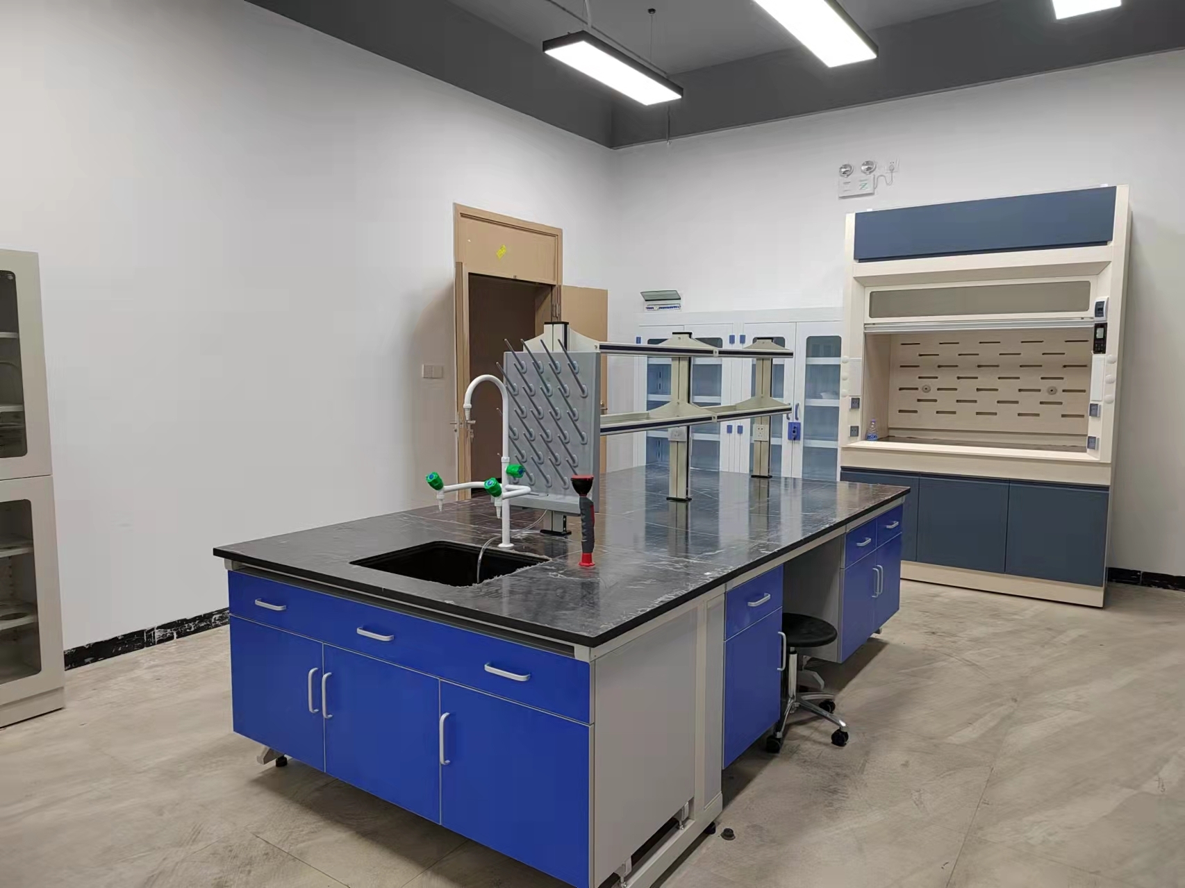 Móveis de laboratório