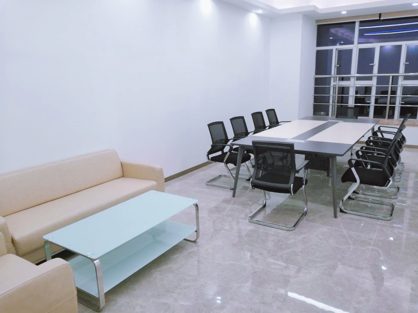Cadeiras de mesa máximas para escritório