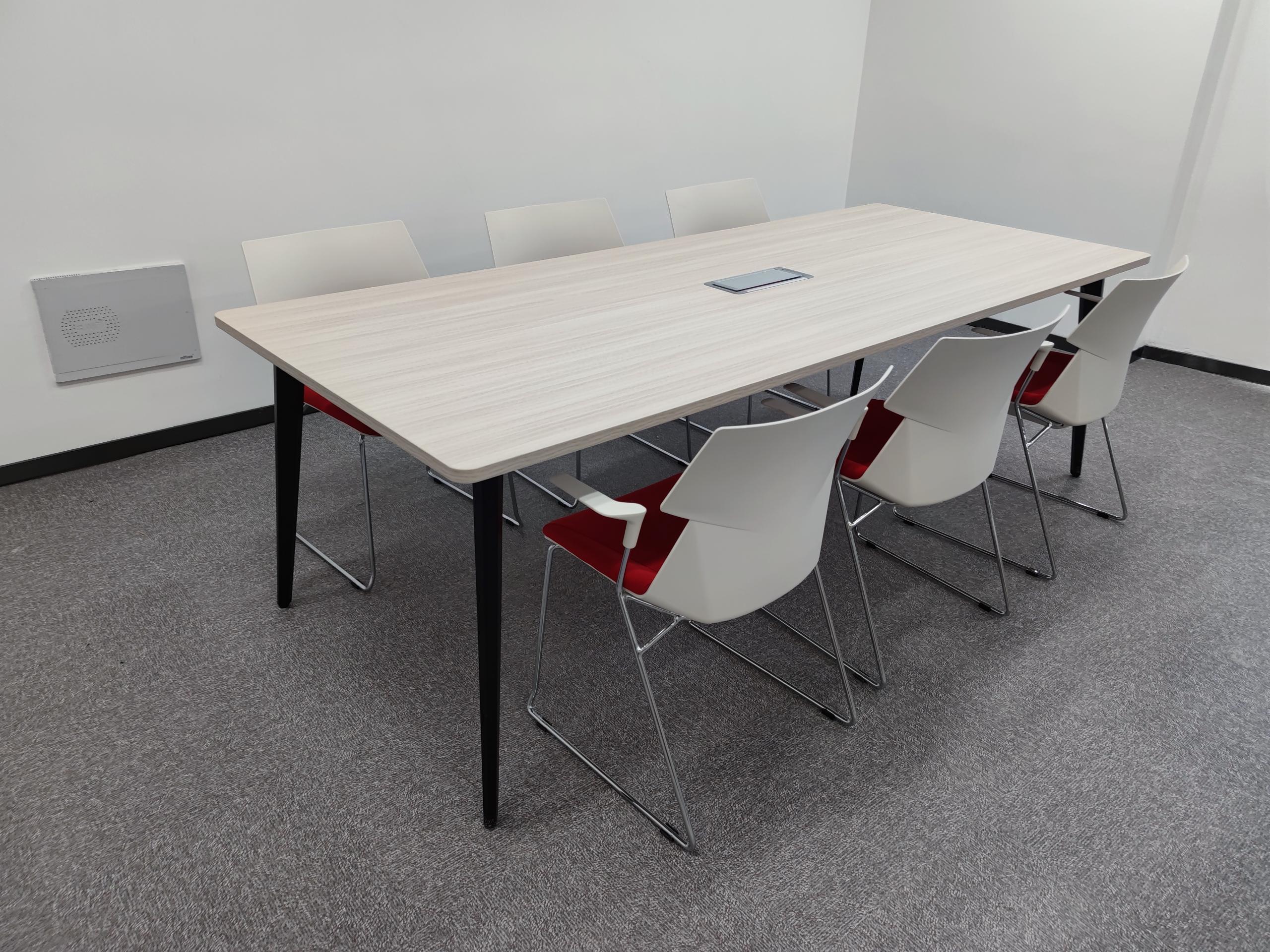 Mesa de conferência